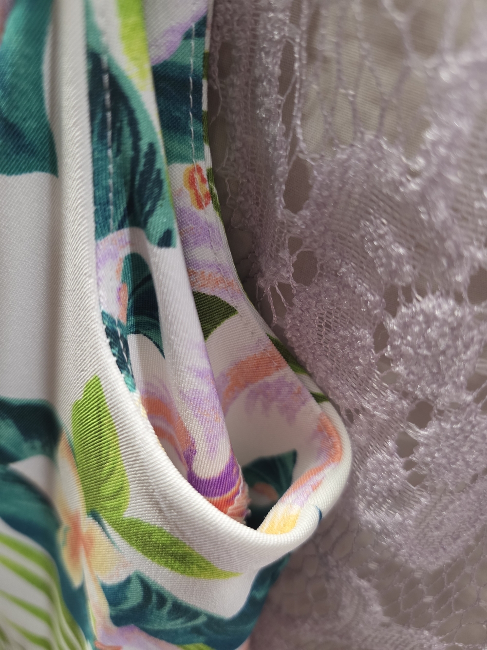 Dress Barn White Floral Hibiscus Sleeveless Dress with belt anchors - Picture 8 of 9